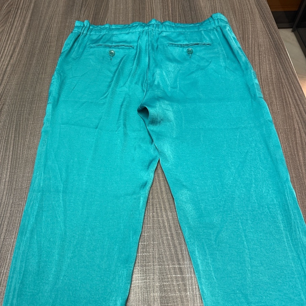 BCBGMaxAzria Vibrant Blue Cropped Pants